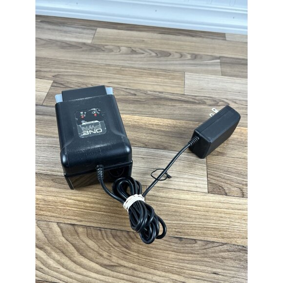 Hoover ONEPWR 4.0 Ah Lithium-Ion Battery BH15240 W/ Hoover Charger BH05000 - Picture 6 of 10